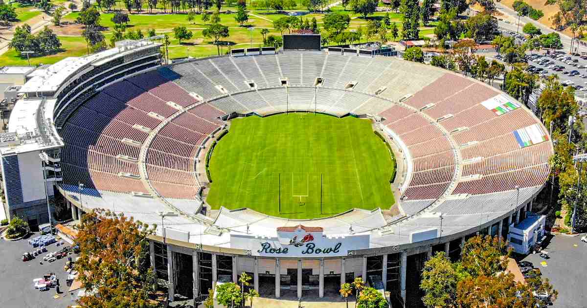 Rose Bowl - largest soccer stadiums in the world
