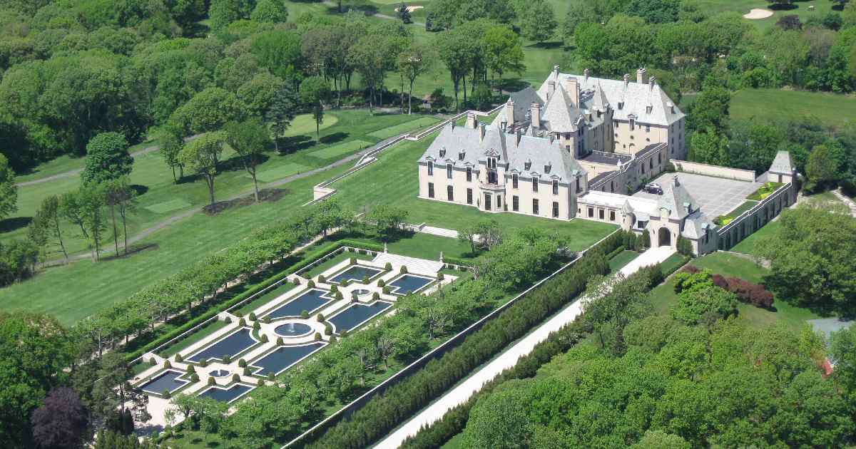 Oheka Castle - Biggest Mansions in the World