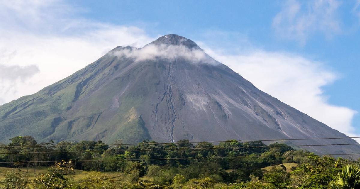 Arenal Volcano - Largest Volcanoes in the World