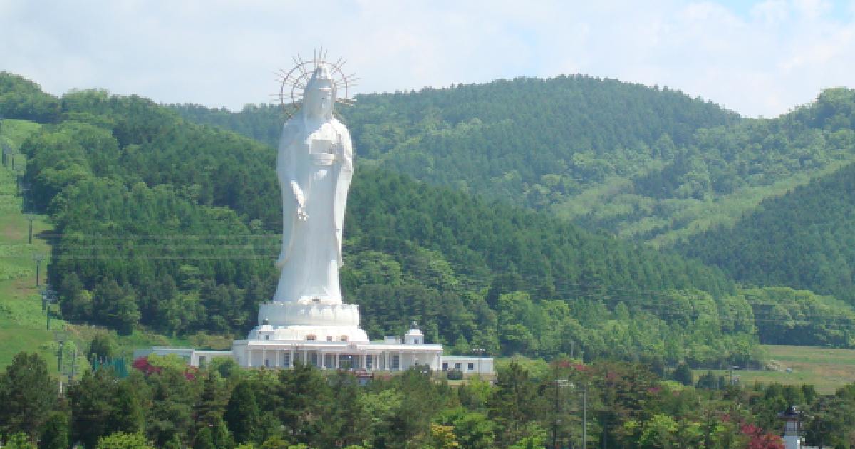 Dai Kannon - Top 10 Largest Statues in the World