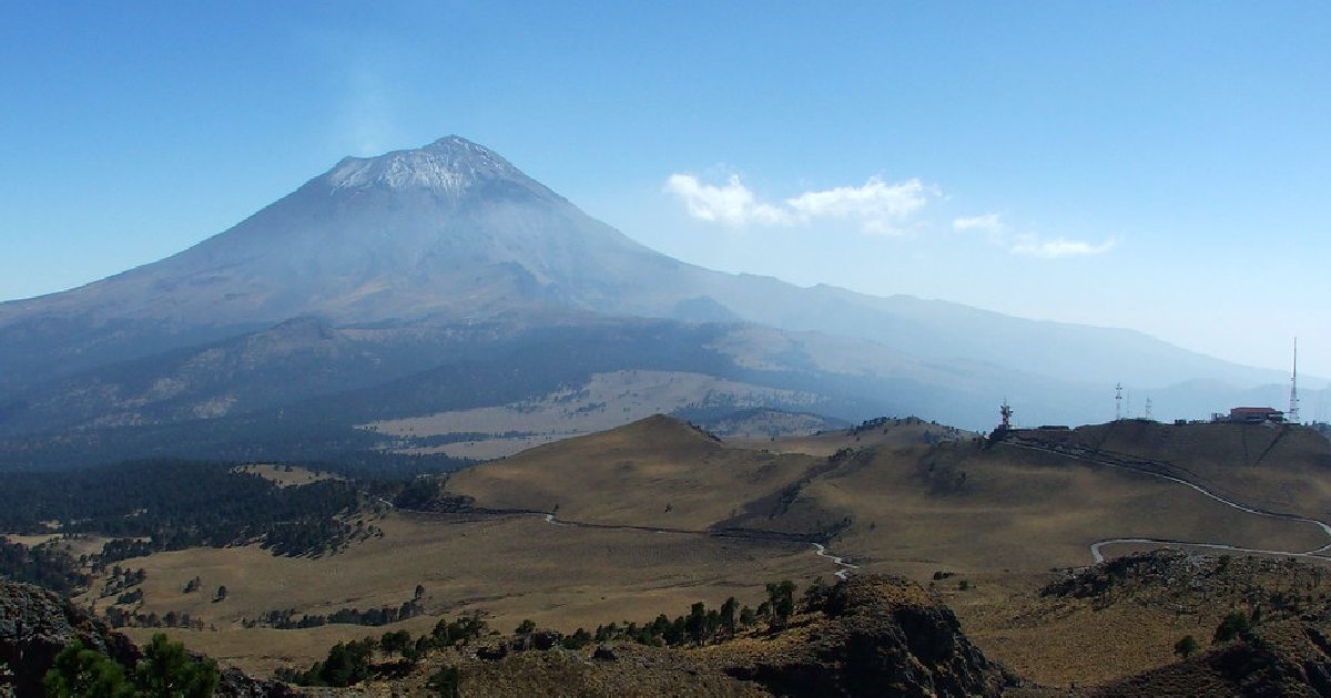 Popocatépetl - Largest Volcanoes in the World