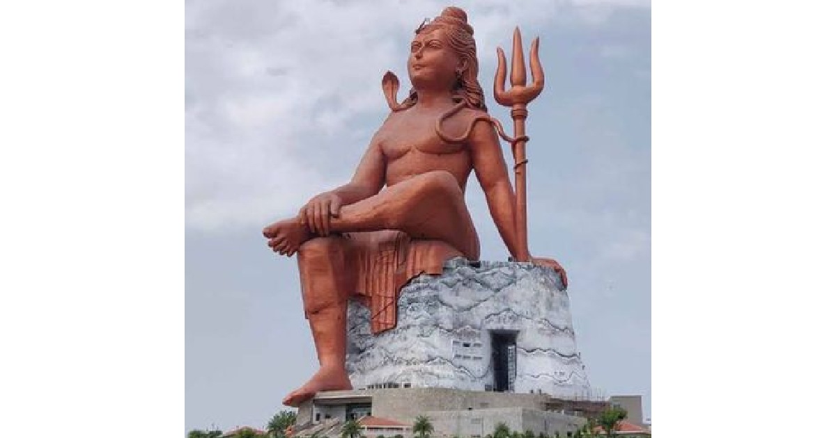 Vishwas Swaroopam - Top 10 Largest Statues in the World