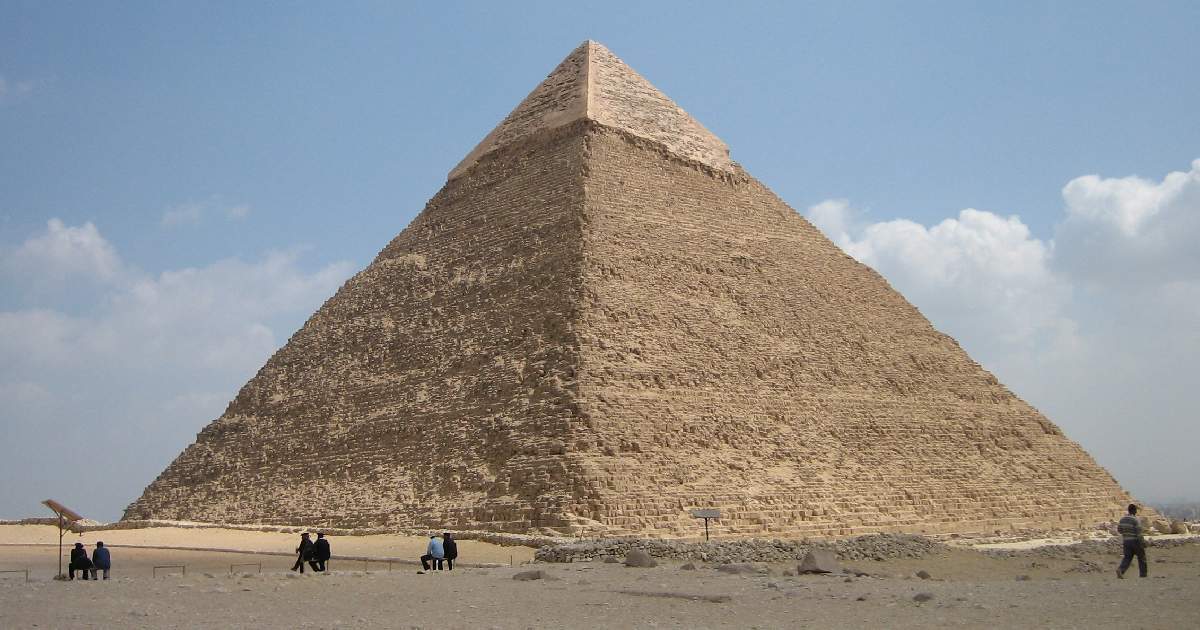 Pyramid of Khafre - largest pyramids in the world