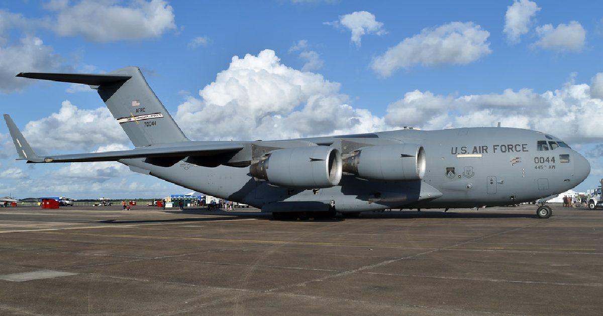 Boeing C-17 Globemaster III - largest cargo planes in the world